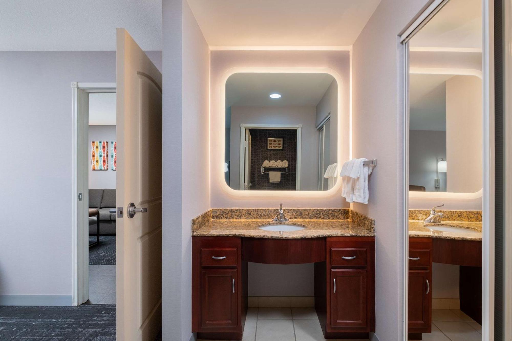 Homewood Suites Medford Extérieur photo